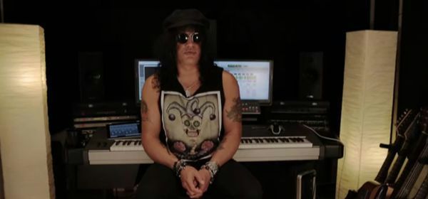 ''Nothing Left To Fear'': Slash pisze soundtrack