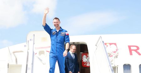 Sławosz Uznański - Wiśniewski wrócił do kraju. Oto jego pierwsze słowa