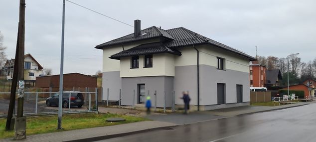 Dom, w którym zakwaterowano 27-osobową siatkarską grupę z Ukrainy (fot. Anna i Grzegorz Kremcowie)