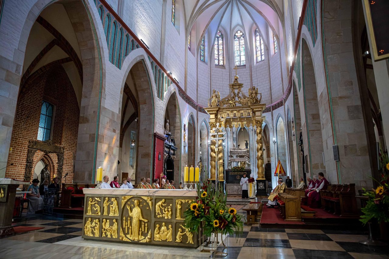 Czy 15 sierpnia to święto obowiązkowe. Czy trzeba iść do kościoła?