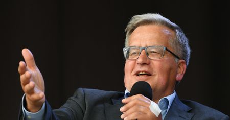 Lot Andrzeja Dudy z Babimostu. Komorowski o lekceważeniu bolesnej lekcji
