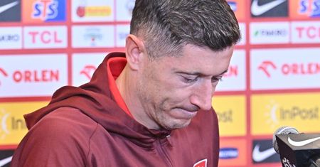 Biografia Lewandowskiego: Jedna decyzja kosztowała Roberta wielką karierę w Chinach. "Bilet w jedną stronę"