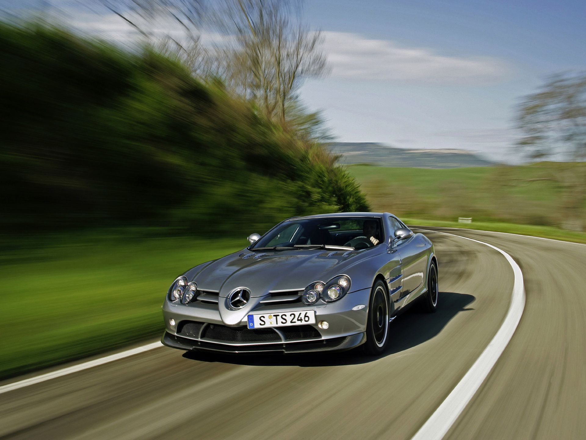Pokolenie wcześniej: Mercedes-Benz SLR McLaren 10