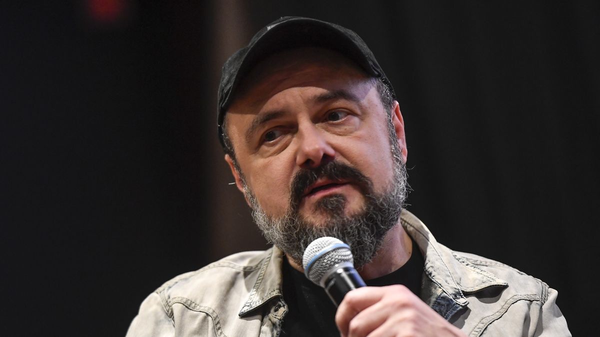 Arkadiusz Jakubik zagra Jacka Kuronia