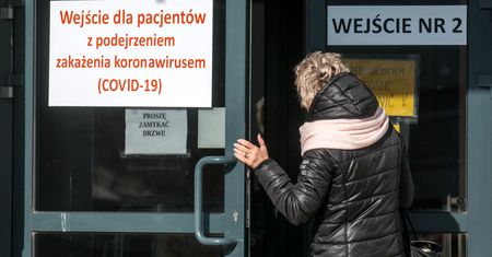 Koronawirus w Polsce. Odmrażanie szpitali. Zabiegi planowe wracają