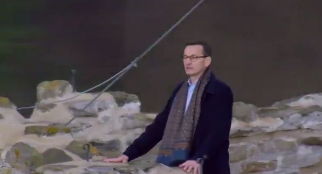 Mateusz Morawiecki w spocie Polskiej Fundacji Narodowej jako walczący o wolność (wideo)