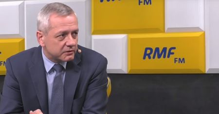 Minister Zagórski chce zablokować strony porno. Plan ma równie dyskusyjny jak sam pomysł