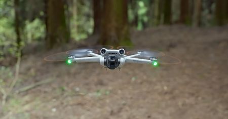 DJI Mini 3 kręci w 4K/60p, robi zdjęcia 48 Mpix i wiele więcej