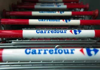 Carrefour otwiera supermarket z wędzarnią i dojrzewalnią mięsa "na żywo"