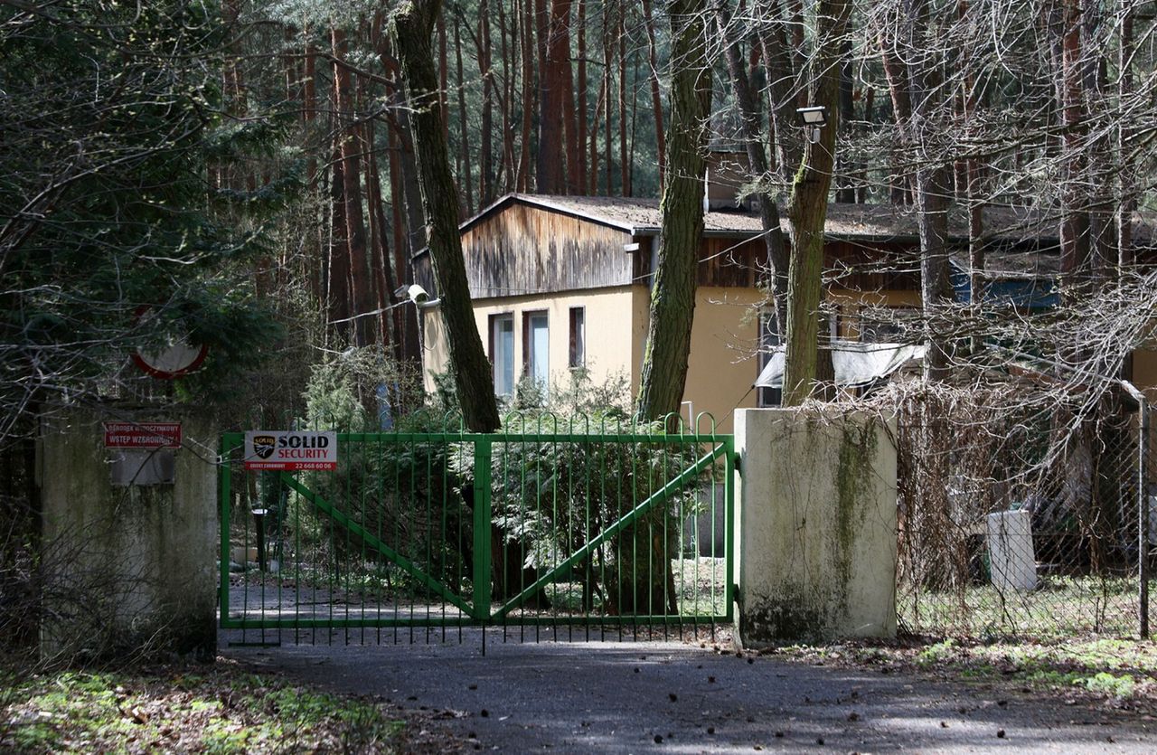 Ogromna posiadłość nad Zalewem Zegrzyńskim. Wypoczywają w niej Rosjanie