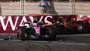 Mistrz świata wściekł się po wyścigu F1. "Powinien dostać zakaz startu"