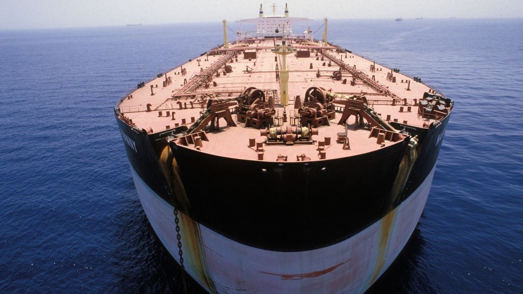 Pétrolier supertanker dans le Golfe Persique
Un pétrolier supertanker dans le détroit d'Ormuz durant la guerre des pétroliers en mai 1984. (Photo by Chip HIRES/Gamma-Rapho via Getty Images)
Chip HIRES
