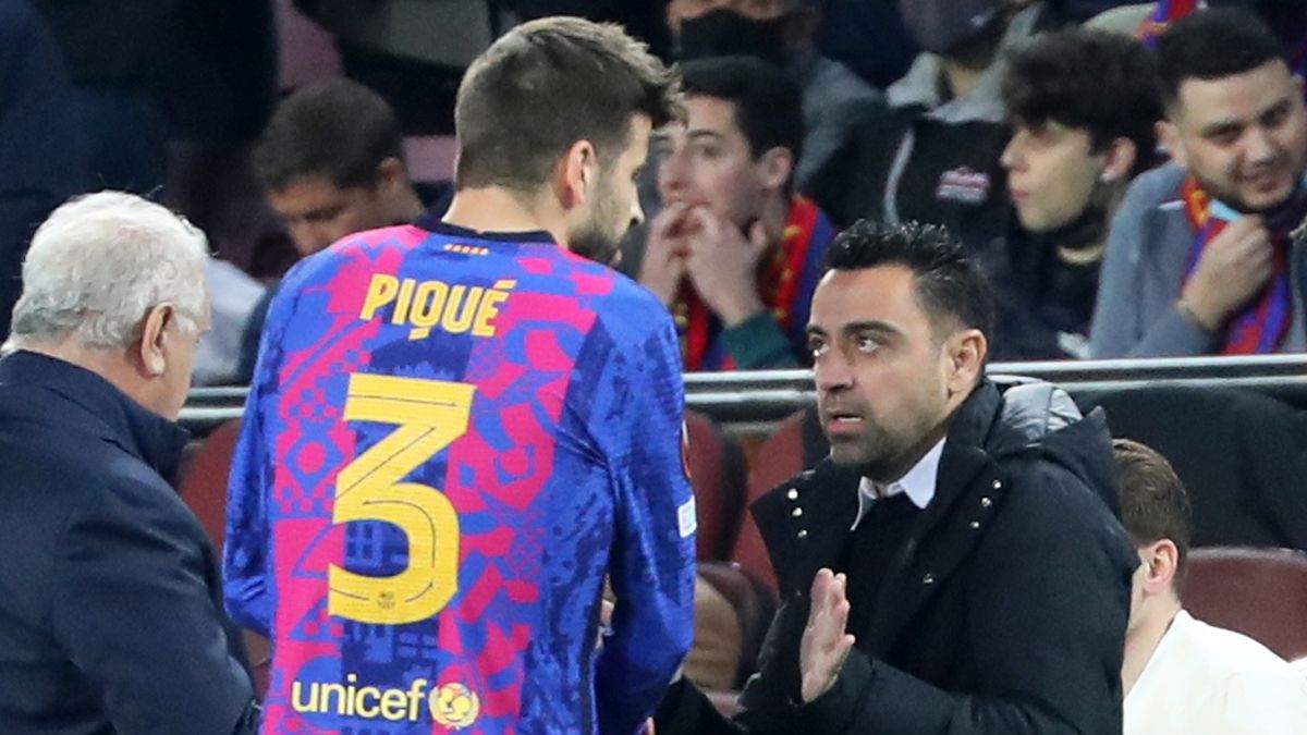 Getty Images / Joan Valls/Urbanandsport /NurPhoto / Na zdjęciu: Pique i Xavi