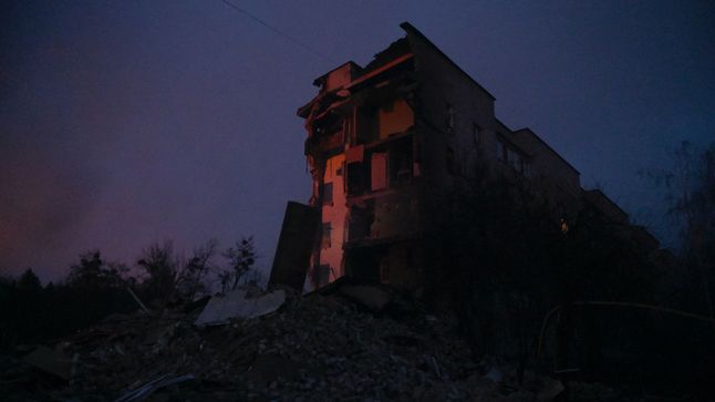 Zniszczony budynek mieszkalny w okolicy Borodzianki.