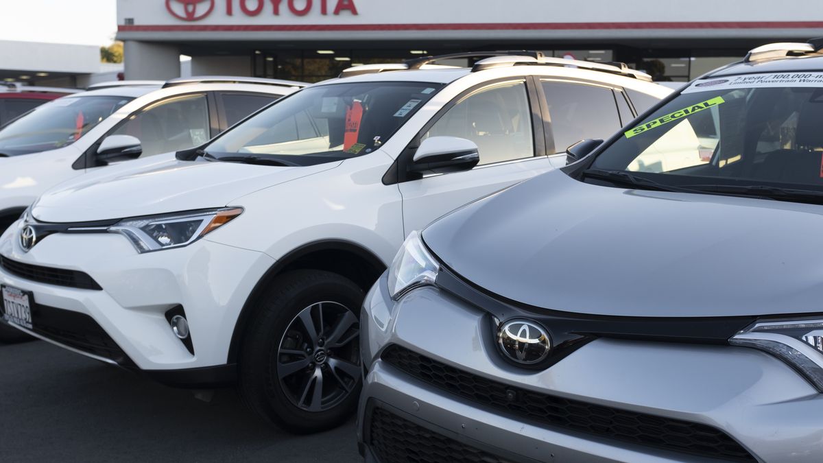 Toyota RAV4 cars are seen in a dealership in Palo Alto, California on November 1, 2019. Toyota has supported President Donald Trump's plan to bar California from setting its own vehicle emissions rules. (Photo by Yichuan Cao/NurPhoto via Getty Images)