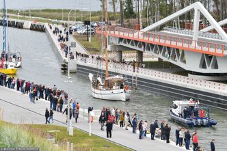 Leszek Miller o przekopie Mierzei: na razie to jest rów, którym płyną kajaki