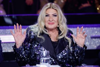 Beata Kozidrak zakłada perukę. "To bardzo trudne"