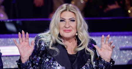 Beata Kozidrak zakłada perukę. "To bardzo trudne"