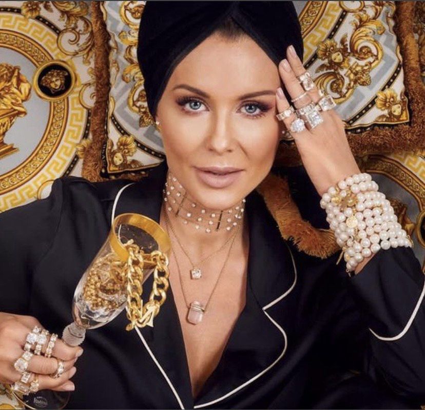 "Perfekcyjna" Małgorzata Rozenek dyskutuje z fanką