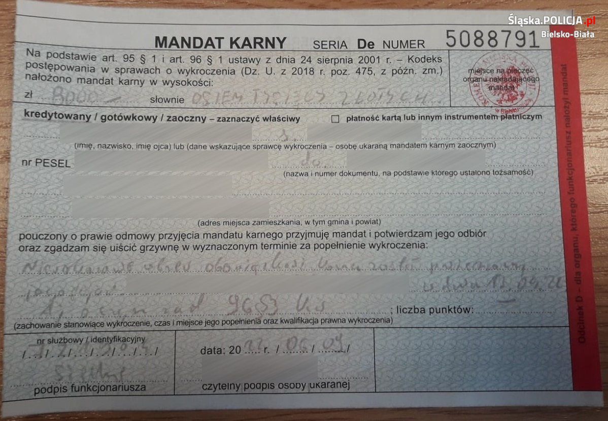 Policjanci nałożyli na mężczyznę mandat w wysokości 8 tys. zł 