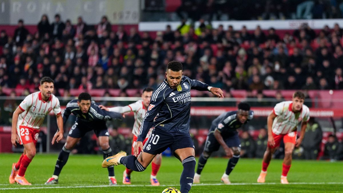 PAP/EPA / Siu Wu / Na zdjęciu: Kylian Mbappe