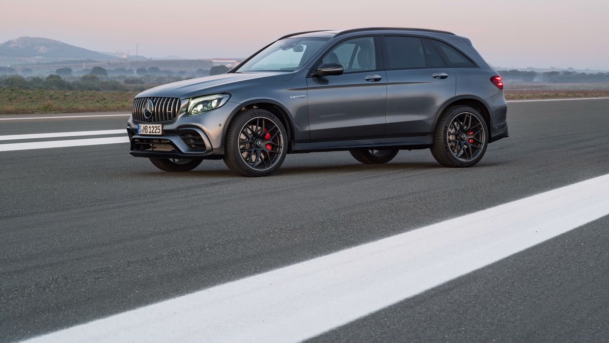 Najpopularniejszy samochód premium to Mercedes GLC. Pobił niekwestionowanego lidera, jakim było Volvo XC60.