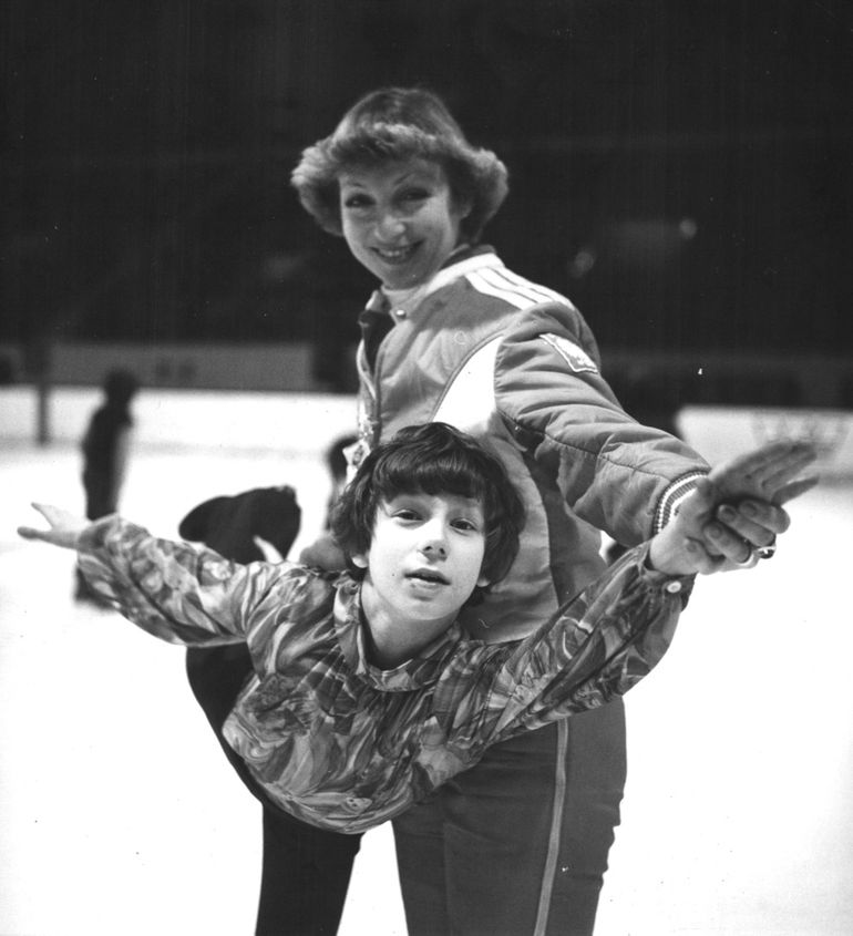 Barbara Kossowska i 13-letni Grzegorz Filipowski przed mistrzostwami świata juniorów w 1979 roku. Fot. Przegląd Sportowy / Newspix