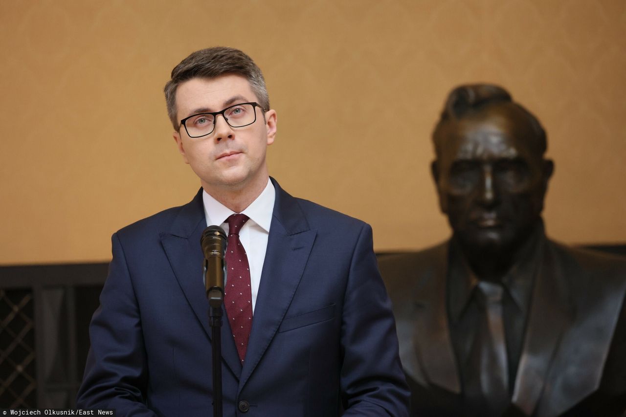 Nakręca się kryzys bankowy na świecie. Czy dotknie Polskę? Rząd uspokaja