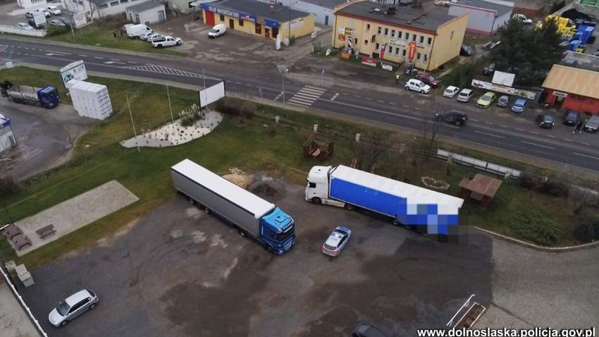 Jawor. Policjanci odzyskali dwa TIR-y. Są warte prawie milion złotych