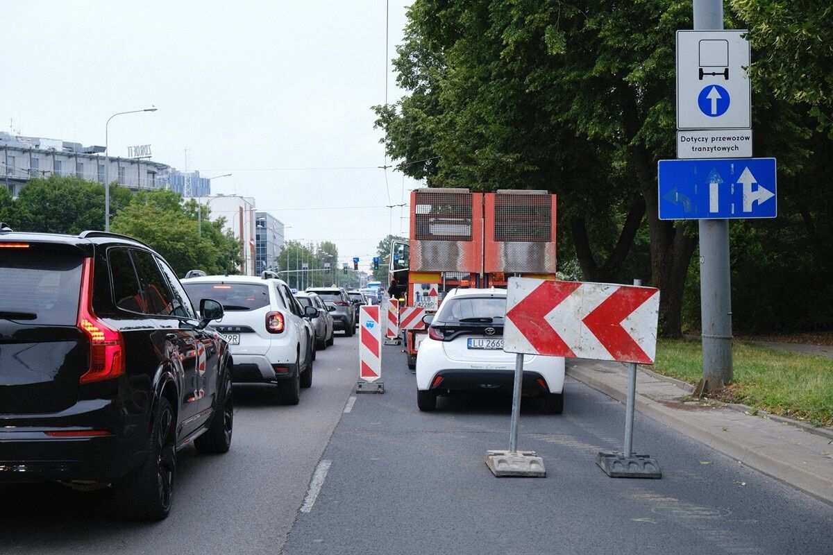 Rozpoczął się 5-tygodniowy drogowy horror na al. Kraśnickiej. Wahadło w rejonie ul. Wróbla i zwężania od Zana do Głębokiej