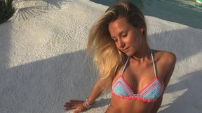 To ona kibicuje bramkarzowi Barcelony. Oto zdjęcia holenderskiej piekności