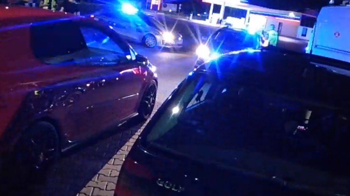 Kierowcy zebrali się w okolicy jednego z katowickich centrów handlowych