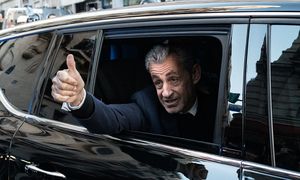Sarkozy wychodzi na wolność. Trafił do więzienia 21 października