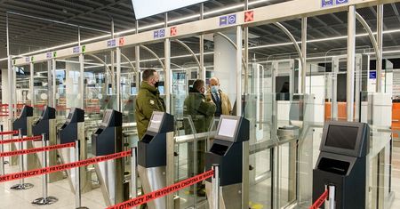 Myśliwy na Okęciu w Warszawie. Oto co miał w kieszeni