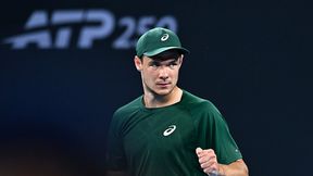 Czterosetowy bój Majchrzaka. Polak przetrwał trudne chwile w Australian Open