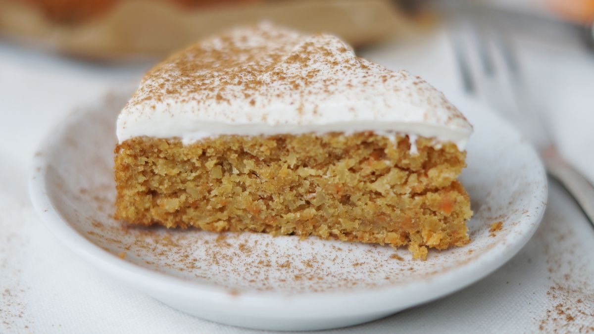 Ciasto marchewkowe najlepiej smakuje z kremem cytrynowym