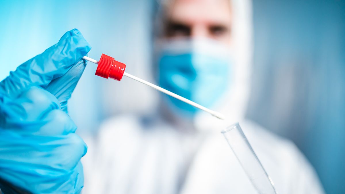 koronawirus covid lekarz medyk test testy koronawirusa