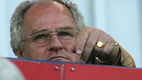 Z zakładu fryzjerskiego na pierwsze strony gazet. Niezwykła kariera szefa piłkarskiej mafii