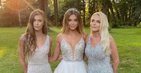 Młodsza siostra Joanny Opozdy odpoczywa od rodzinnych dramatów, podpierając palmę na Dominikanie (FOTO)