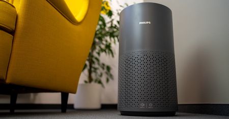 Elegancki oczyszczacz powietrza do małego mieszkania. Recenzja Philips AC1715 seria 1000