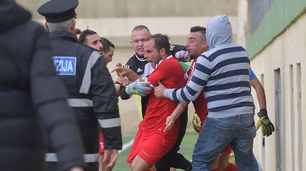 Skandal na mecz 2 ligi maltańskiej Oratory Youths FC v Sannat Lions FC