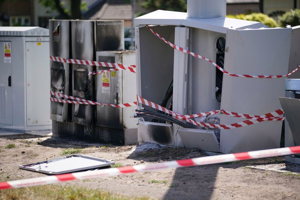 Pogorzelisko po maszcie 5G w Liverpoolu, Anglia, fot. Getty Images