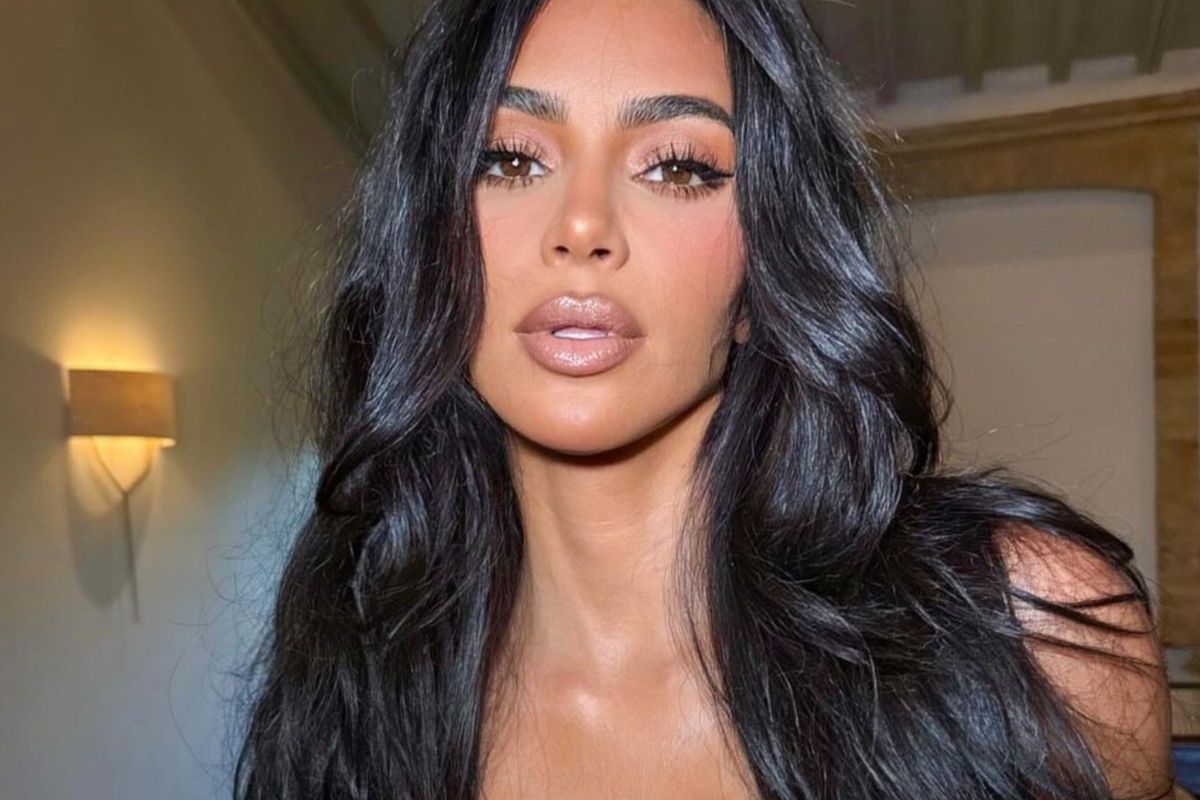 Paradowała w prześwitach. Opcja tylko dla odważnych