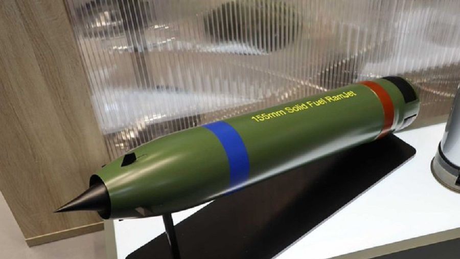 Makieta pocisku Ramjet 155.