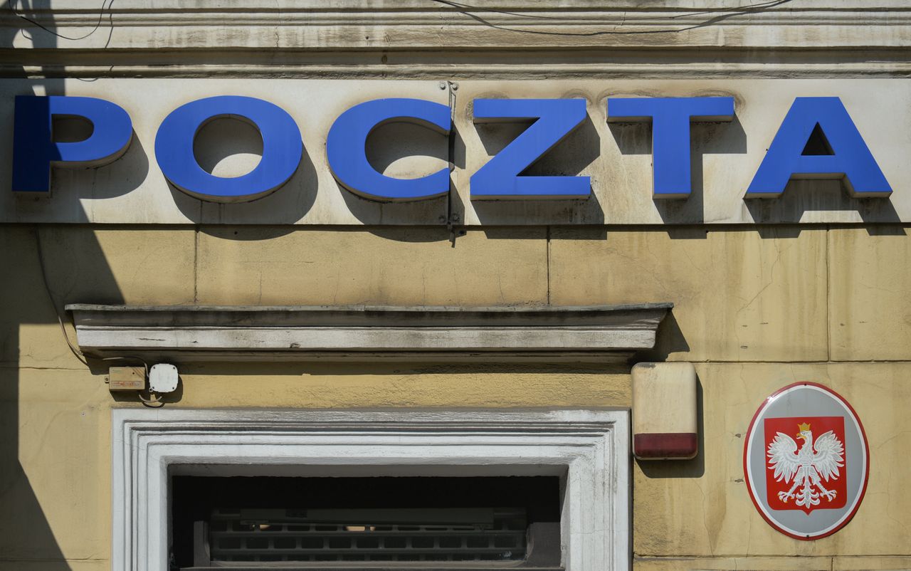 Najwyższa Izba Kontroli bada terminowość dostarczania przesyłek przez Pocztę Polską (Photo by Artur Widak/NurPhoto via Getty Images)