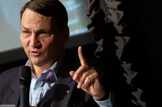 Jacek Czaputowicz złożył dymisję. Sikorski: mógł mieć inne zdanie ws. Białorusi niż kierownictwo PiS