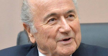 Afery korupcyjne FIFA pod ogniem krytyki Unii. Chcą szybkiego odejścia przewodniczącego