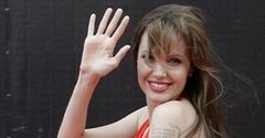 Angelina Jolie nie w czerni!