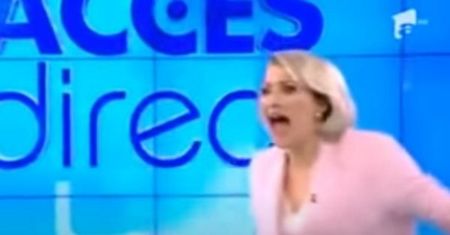 Co tam się działo?! Naga kobieta zaatakowała podczas programu na żywo