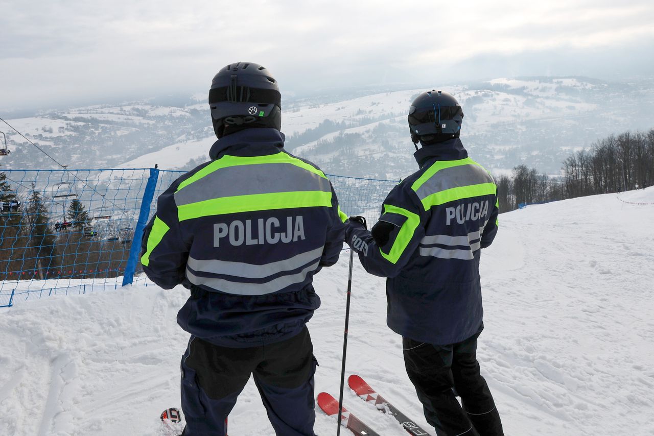 Groźny wypadek na stoku. Policja poszukuje snowboardzisty